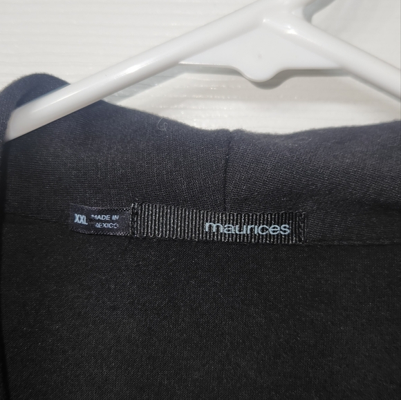 Maurices Top, Size XXL, Black and White - Picture 6 of 6